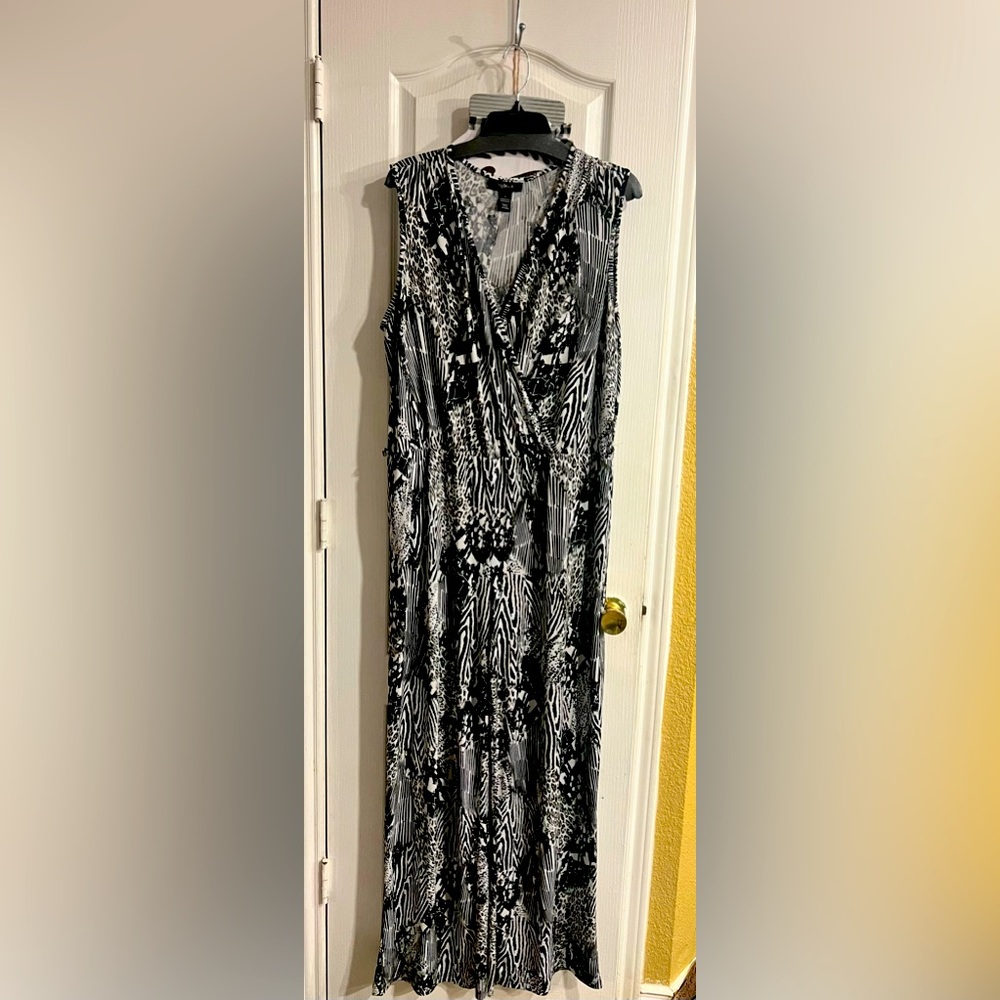 Women’s Sleeveless Black and White Animal Print Jumpsuit